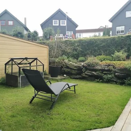 Koselig Med Hage Stavanger
